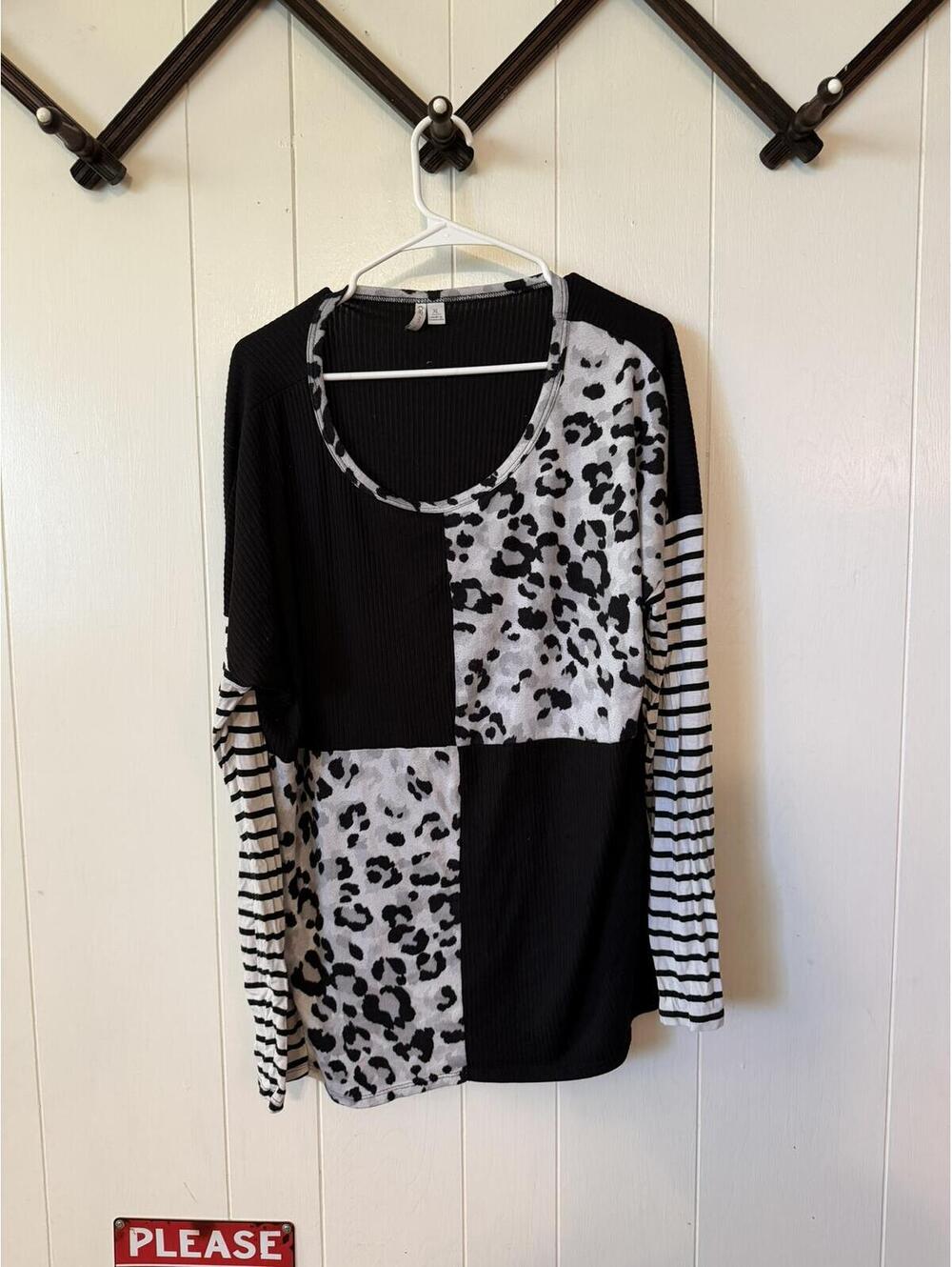 Women's XL Black Colorblock Leopard Print Long Sleeve Top